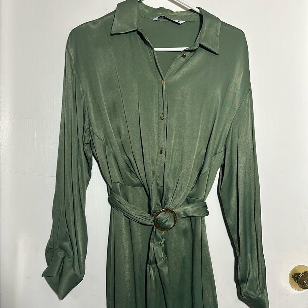 {VGUC} $89 ZARA Khaki Green Satin Belted Mini Shirt Dress - Picture 3 of 11